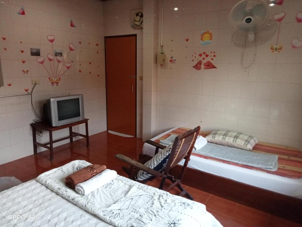 Np Guesthouse Trat Eksteriør billede