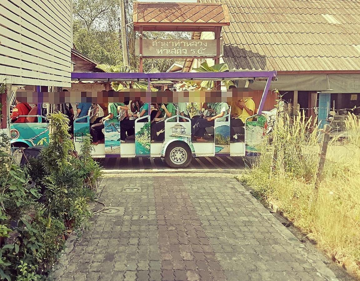 Np Guesthouse Trat Eksteriør billede